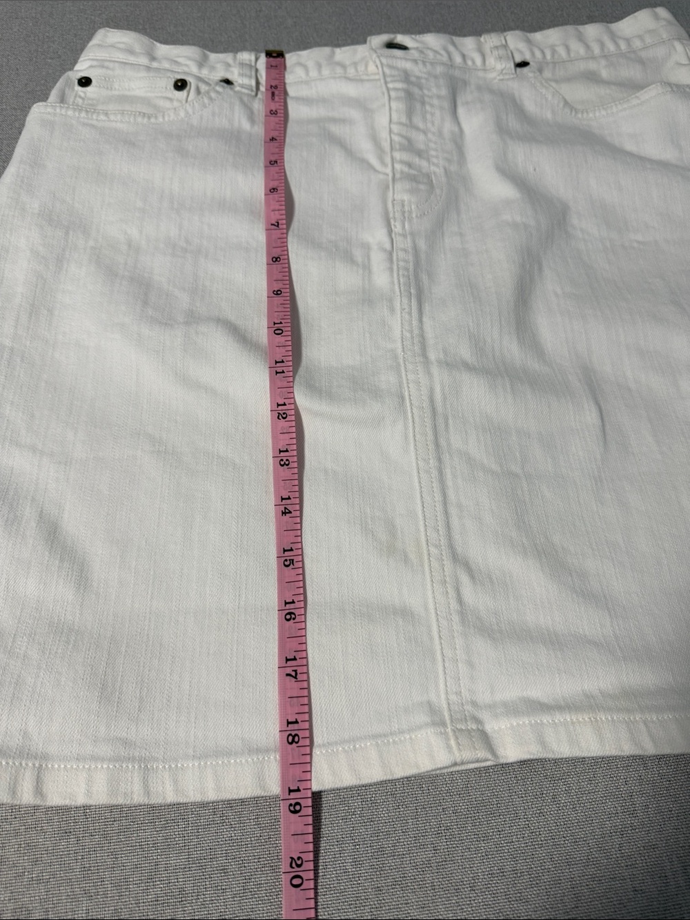 Ralph Lauren White Denim Mini Skirt Size 10. - Picture 10 of 12